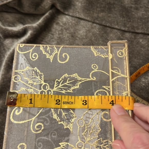 Set of 3 Vintage Christmas Nesting Boxes, Gold Filigree - Picture 14 of 17